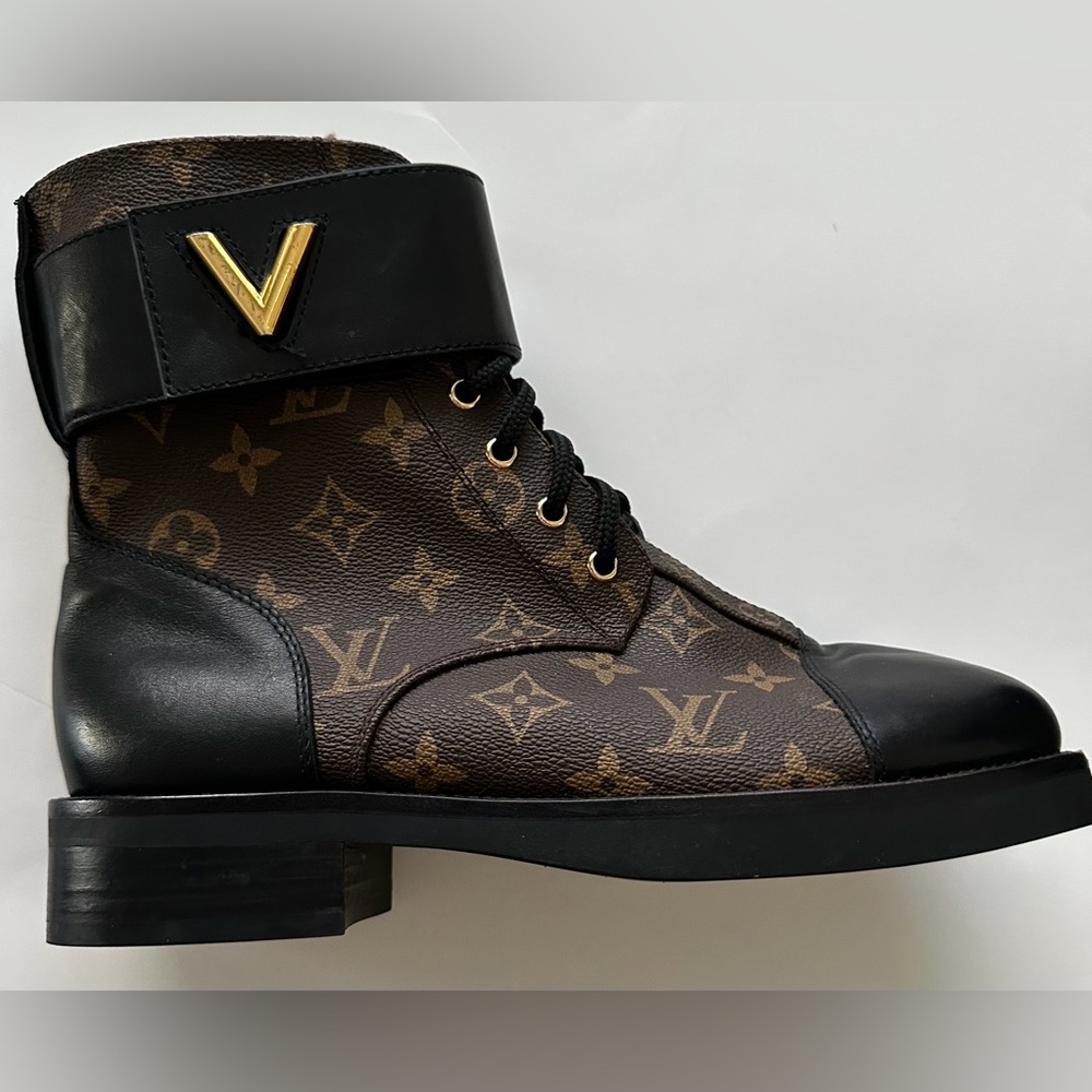 Louis Vuitton Brown and Black Monogram Boots - Picture 3 of 11
